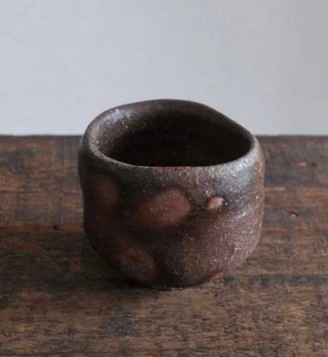 【希少な焼〆】　泉田之也　窯変　のだ窯　備前茶碗　積層　ぐい呑　共箱　桃山陶