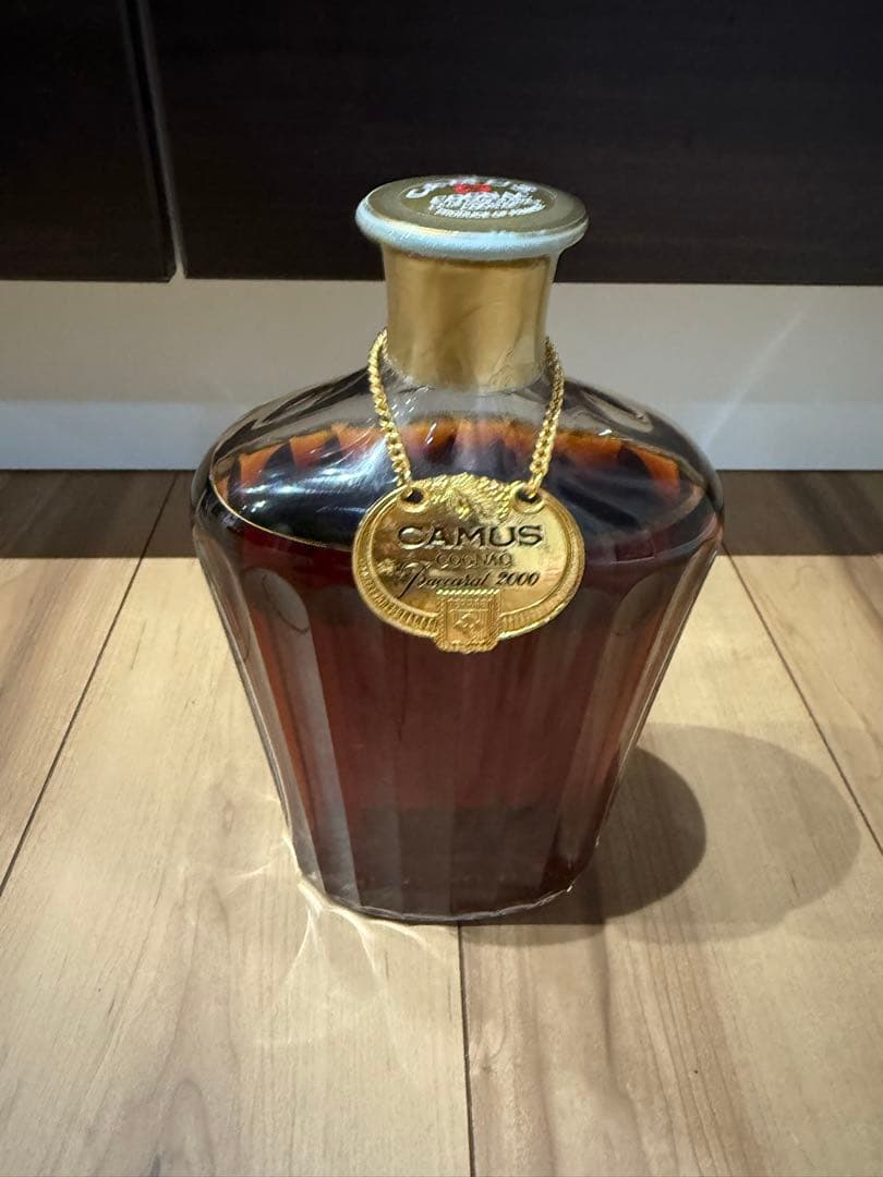 カミュ CAMUS 2000 700ml ブランデー コニャック 【古酒】