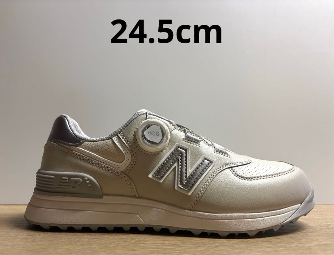 未使用 24.5cm 2E ニューバランスゴルフシューズWG574BB4ベージュ