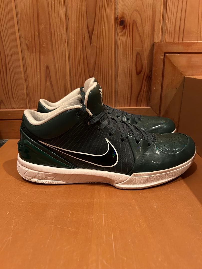 Nike kobe4 Undefeated コービー 4 バッシュ