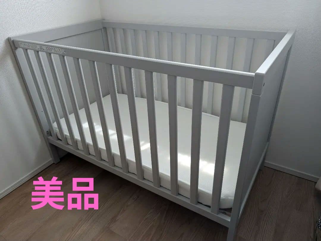 グレー 木製ベビーベッド IKEA SUNDVIK ズンドヴィーク　マットレス付