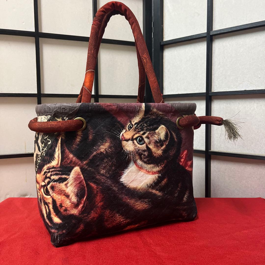 金魚鉢の側の猫 一閑張り バッグ かごバッグ ハンドバッグ 猫 茶トラ キジトラ