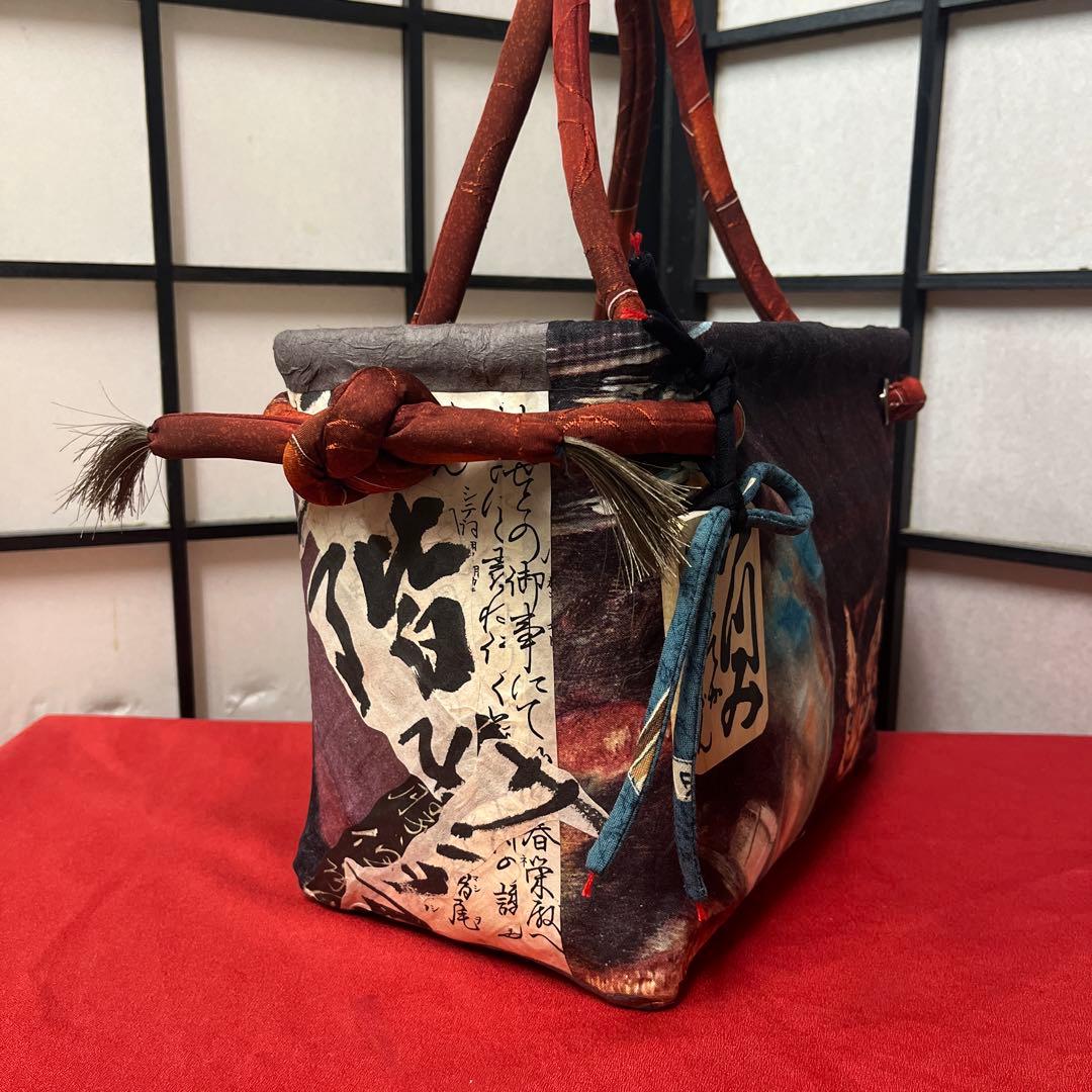 金魚鉢の側の猫 一閑張り バッグ かごバッグ ハンドバッグ 猫 茶トラ キジトラ