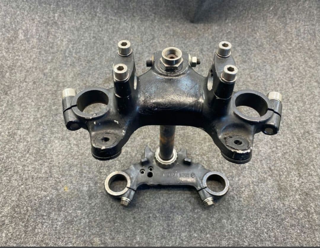 GT750 トップブリッジ ステアリングステム アンダーブラケット