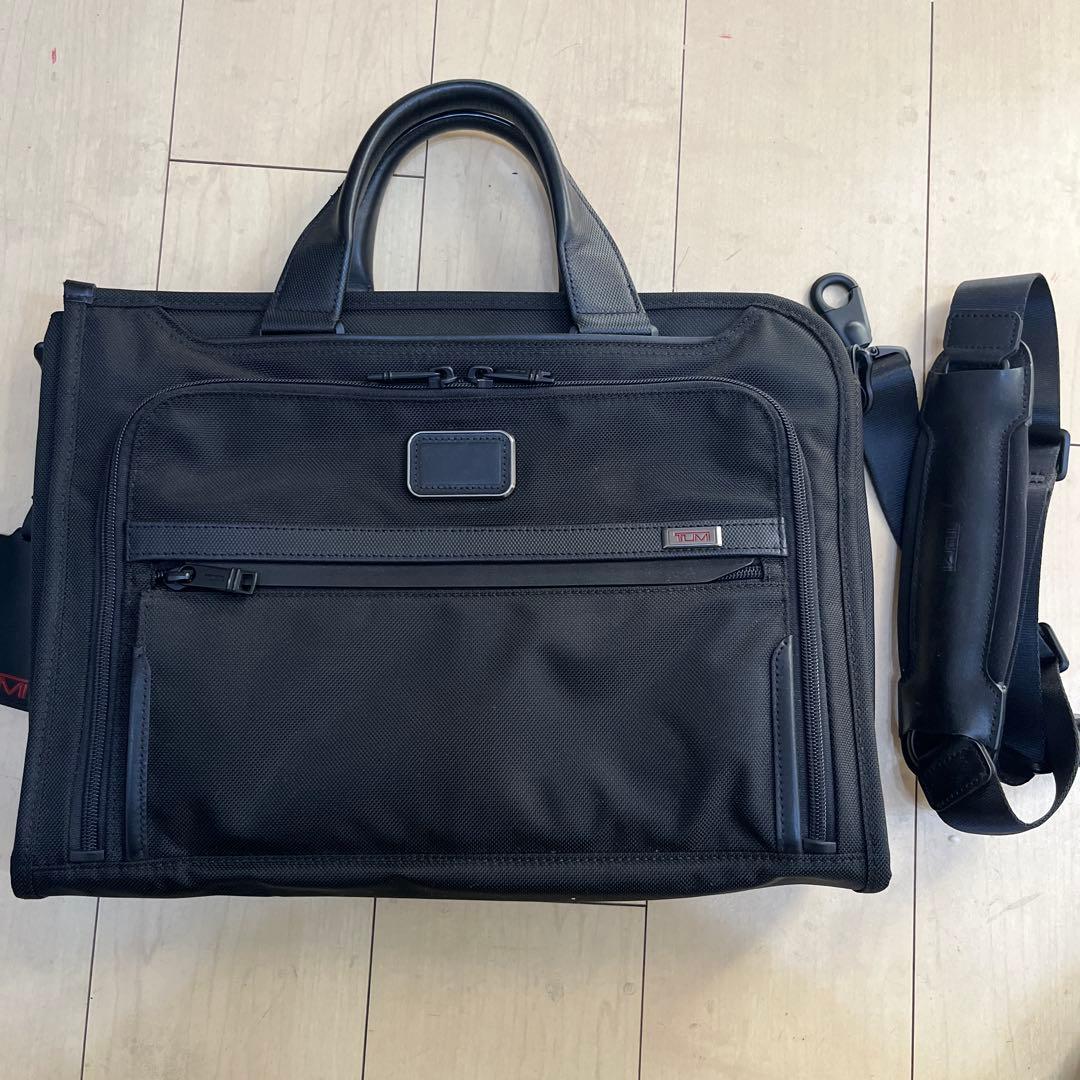 TUMI ブラック ビジネスバッグ