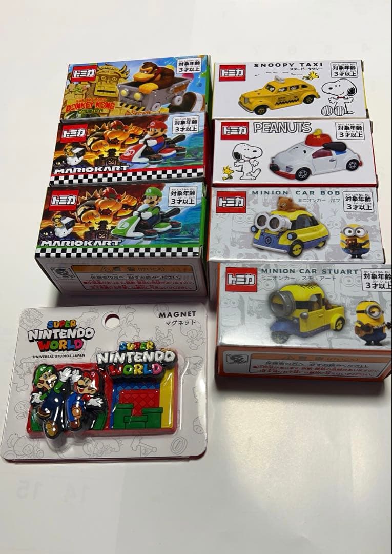 ユニバーサルスタジオジャパン限定　トミカ コレクション 6種セットとマグネット
