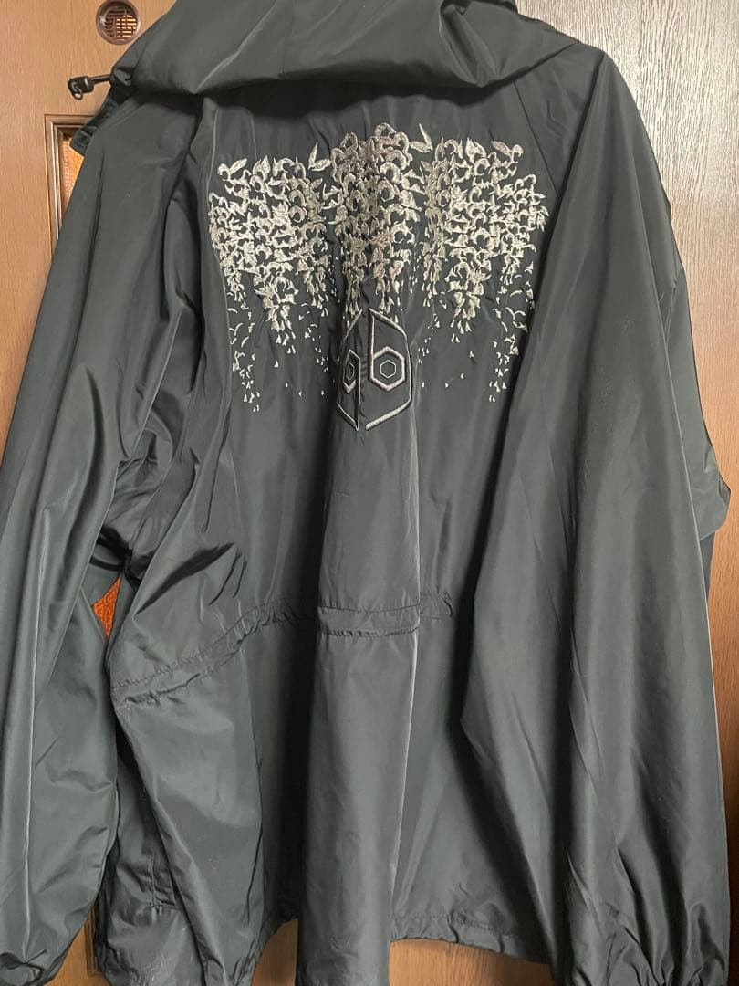 女王蜂 マウンテンパーカー ブラック　銀藤 Lサイズ