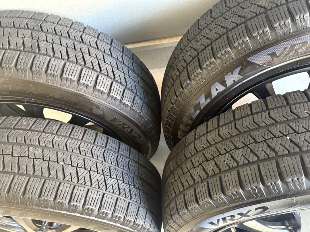 極美品　195/65R15 pcd100 スタッドレス VRX2プリウスカローラ