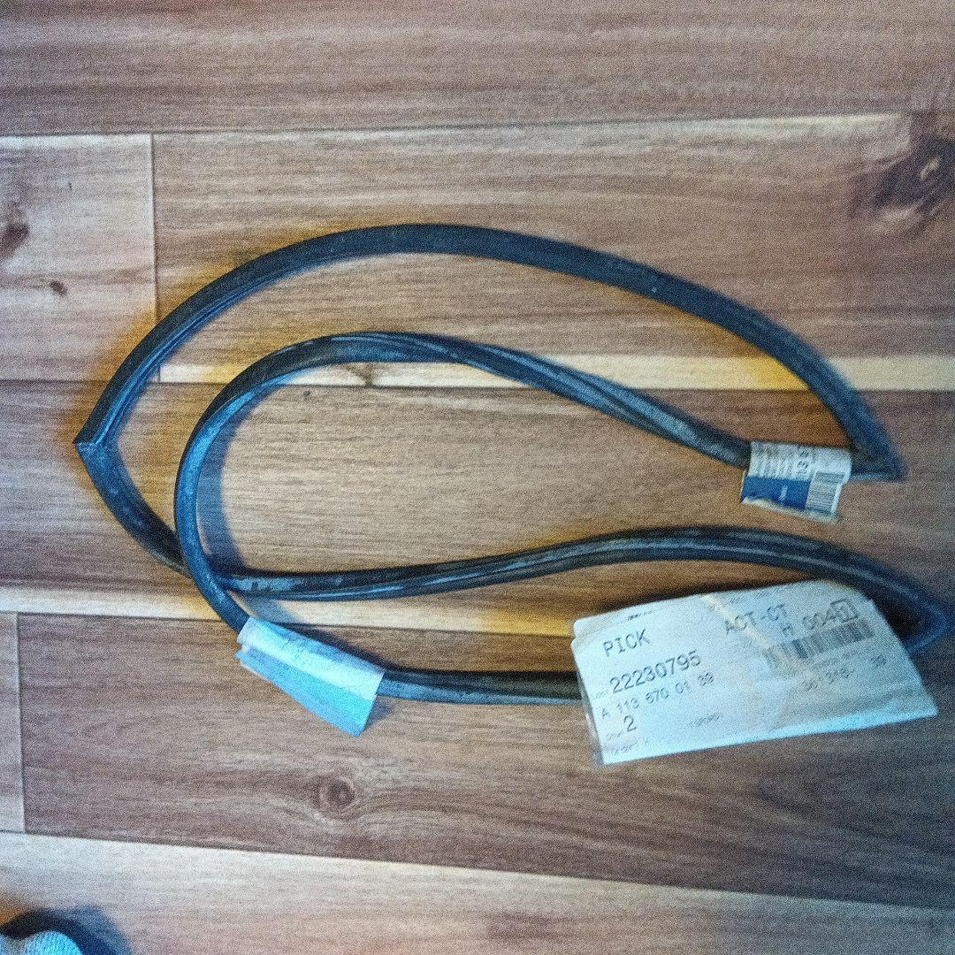 メルセデス・ベンツ 　W113 SL 縦目ウェザーストリップセット