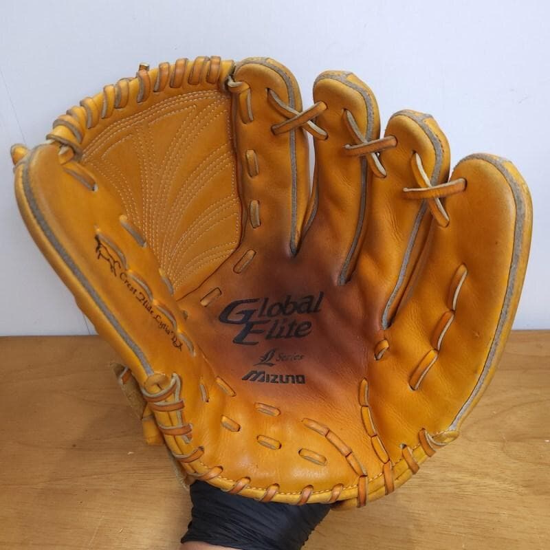ミズノ グローバルエリート 最高傑作の一角Lシリーズ 良品 投手用 軟式グローブ