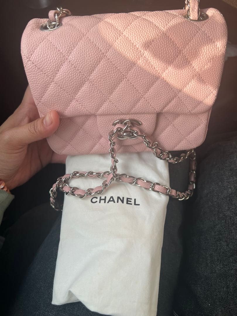 CHANEL PINK SLING BAG (please read⬇️⬇️)