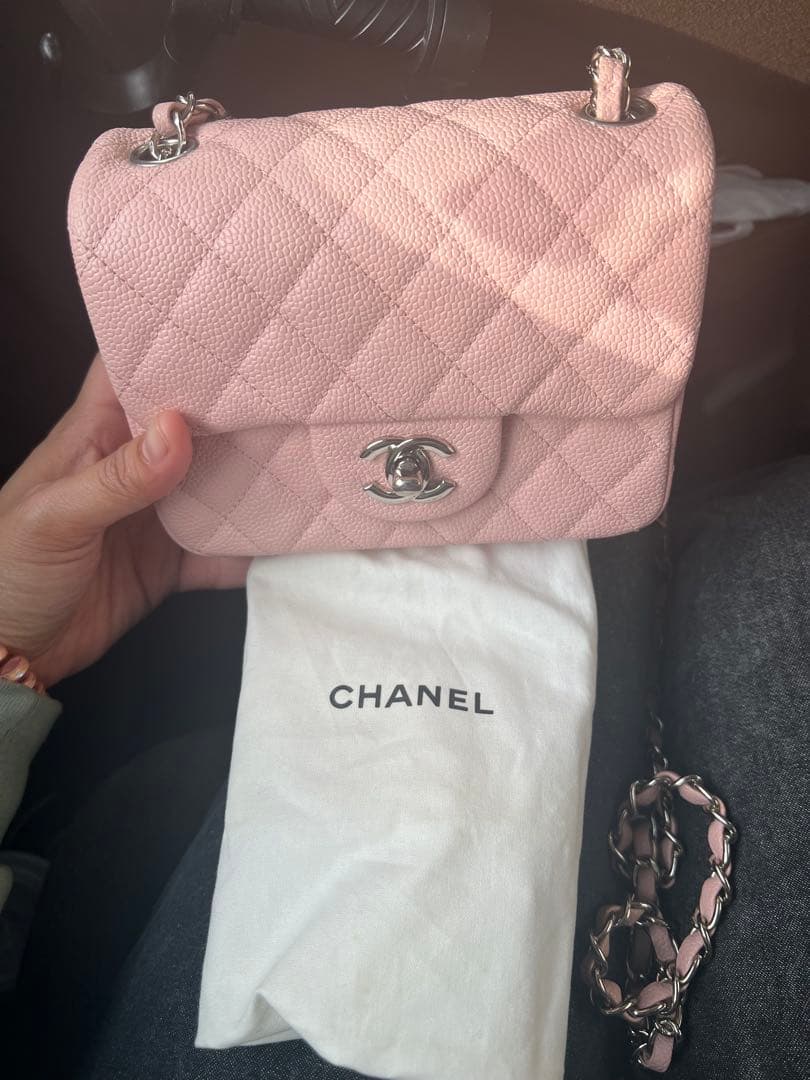 CHANEL PINK SLING BAG (please read⬇️⬇️)