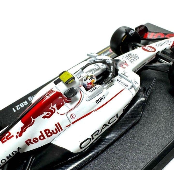 新品buragoクリアケース#22角田1/43RedBull RB212台セット