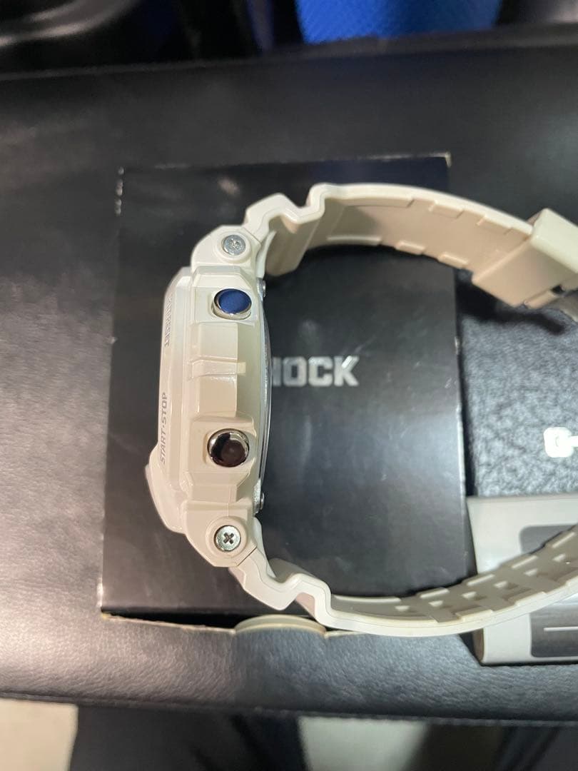 G-SHOCK GD-X6900FB-7JF ホワイト