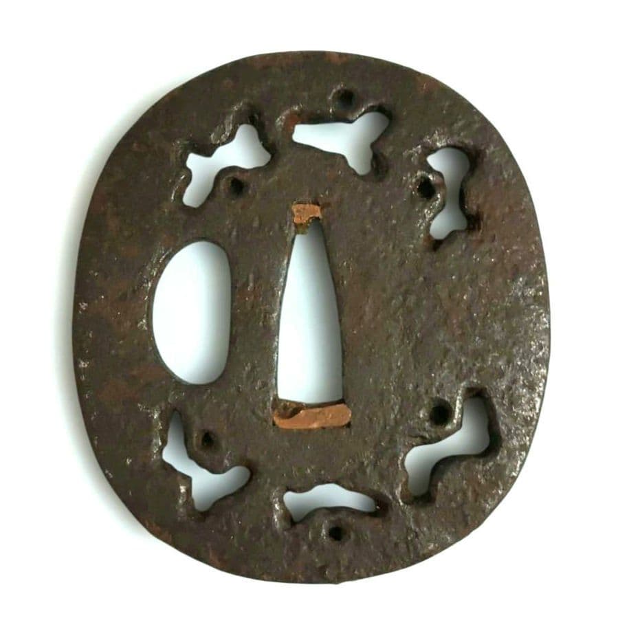 b10. 山吉兵　在銘　鉄地　鍛え鐔　尾張