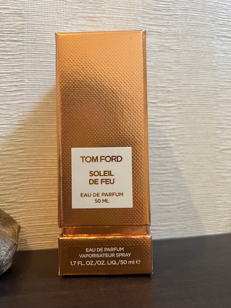 新品　香水トムフォードビューティ ソレイユドゥ　フ　オード　パルファム　スプレィ