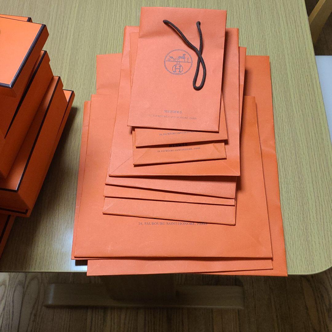 エルメス紙袋11枚　大、中、小箱11箱リボン6本