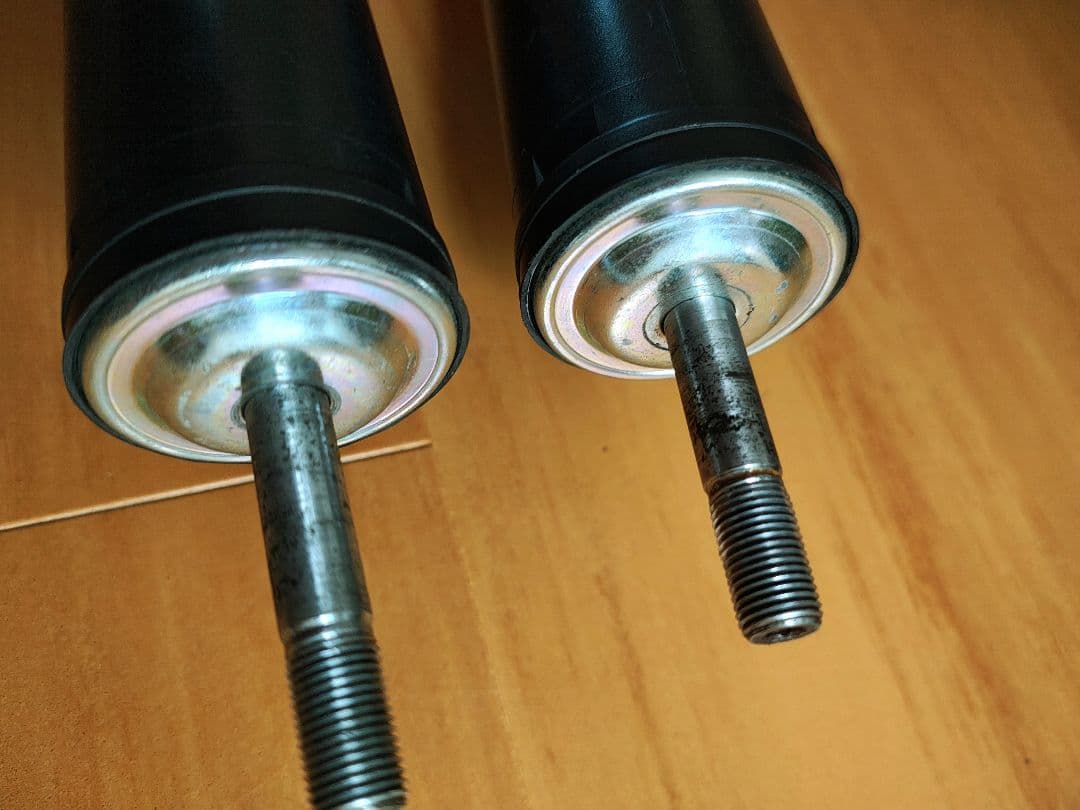 ハイラックス GUN125 ダンパー4本スプリング2本セット