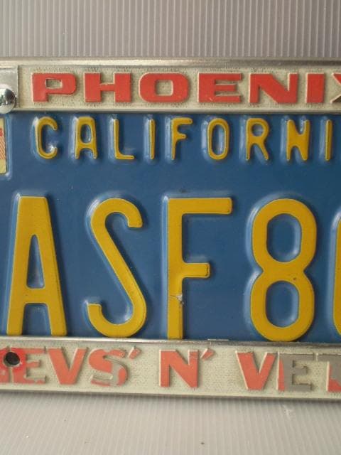 1ASF804' California'USAカルフォルニアライセンスプレート。