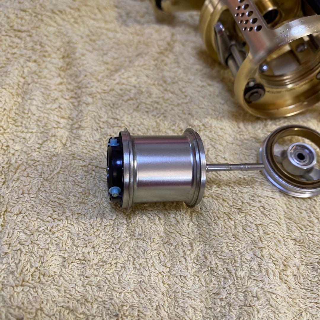 シマノ　カルカッタコンクエスト　50 シャロースプール付き　中古品