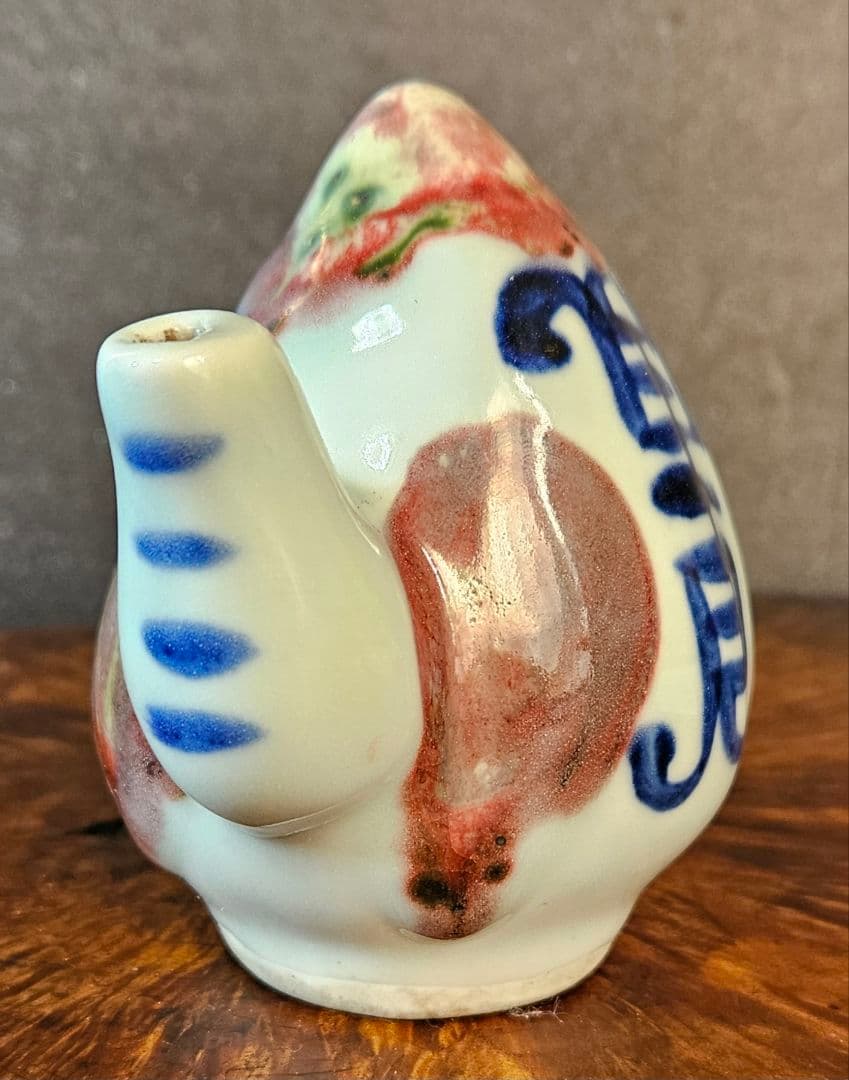 韓国古美術　韓国古陶磁器　李朝　青華辰砂　文字入　桃形　水滴　文房具　書道具