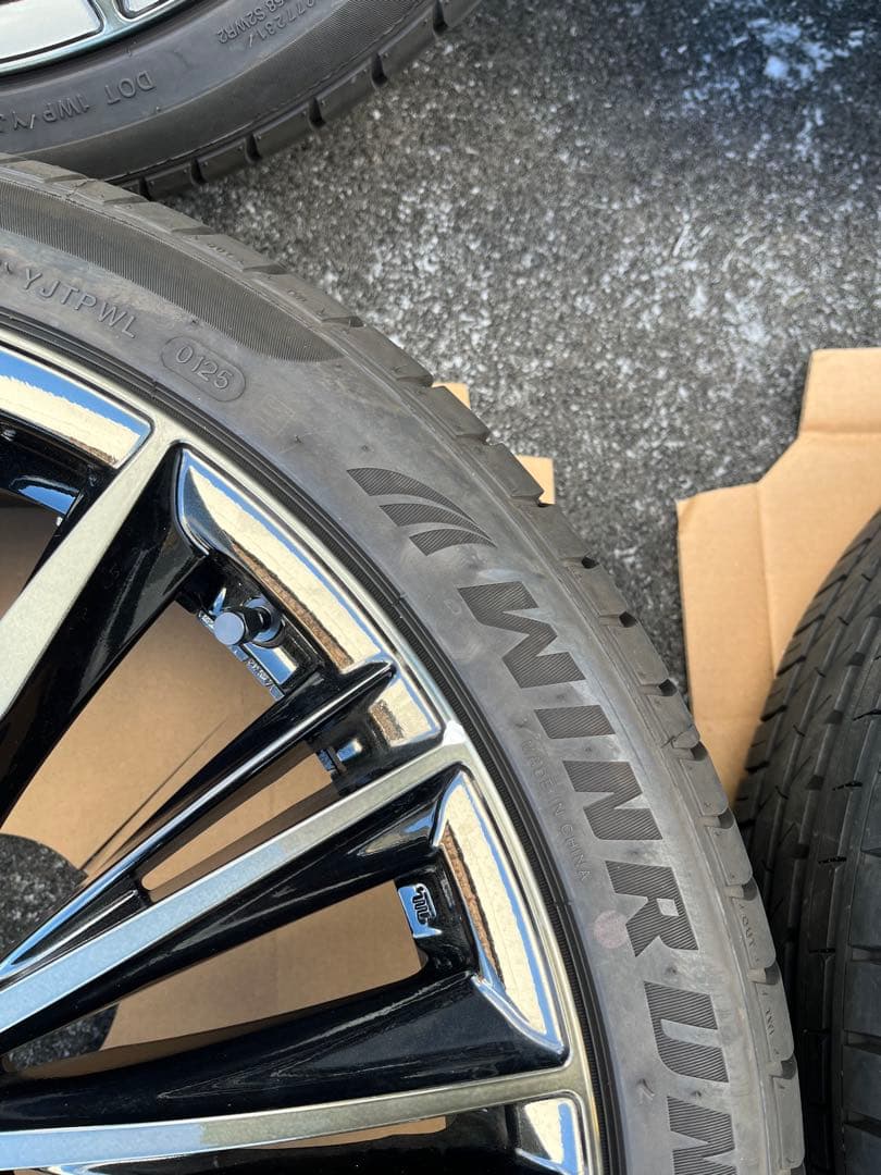 レイズベルサスヴォウジェLIMITEDスモーククリア 19インチ8J +35