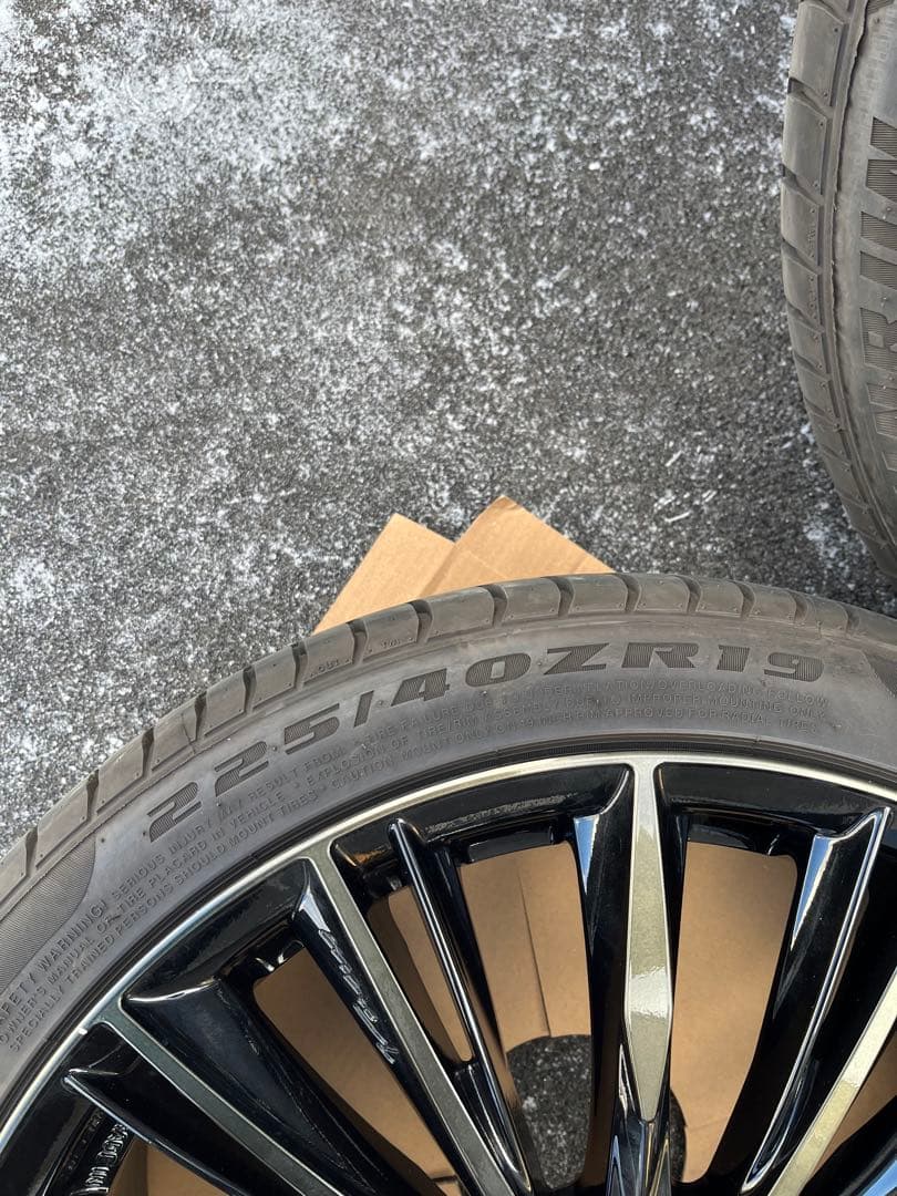 レイズベルサスヴォウジェLIMITEDスモーククリア 19インチ8J +35