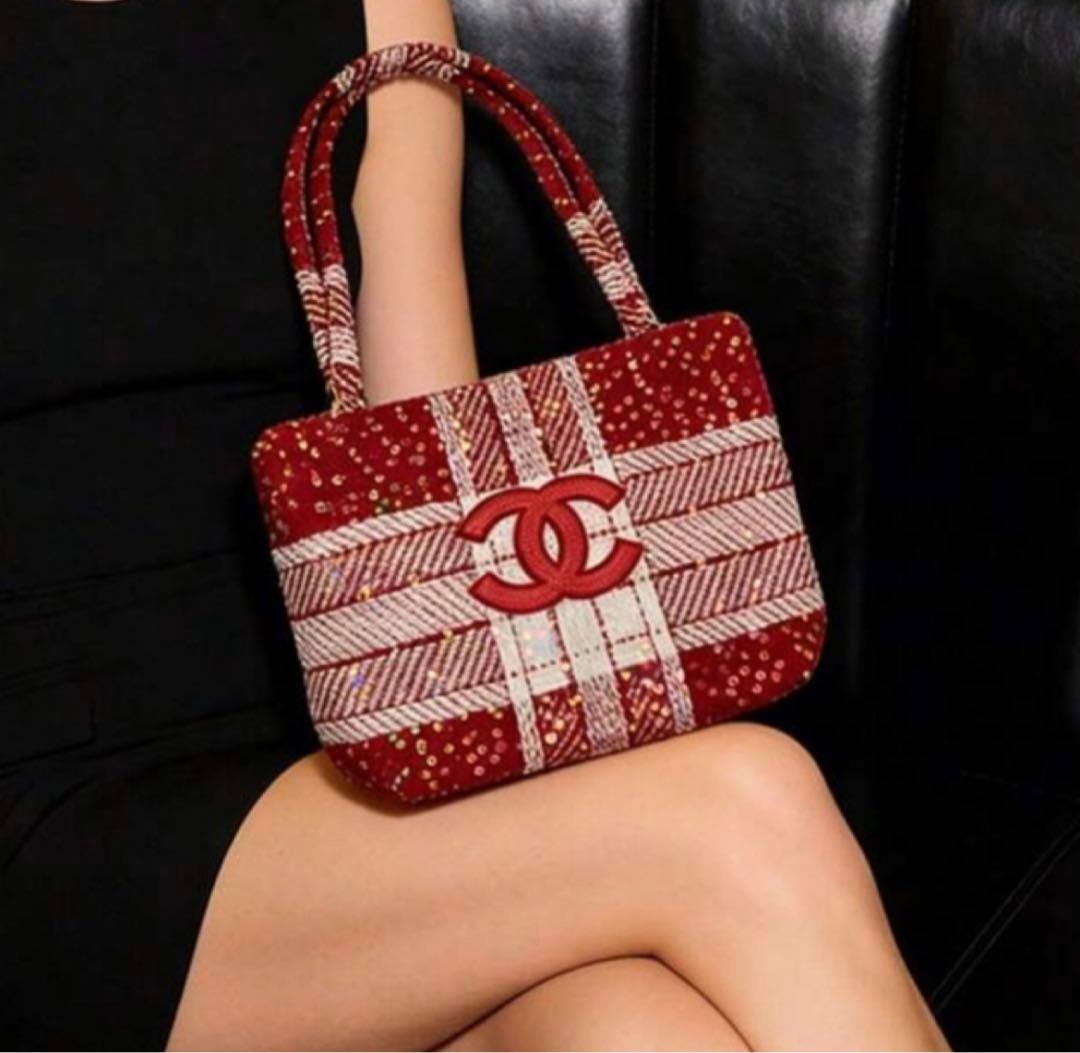 CHANEL トートバッグ シャネルノベルティ　バッグ　ショルダーバッグ　赤