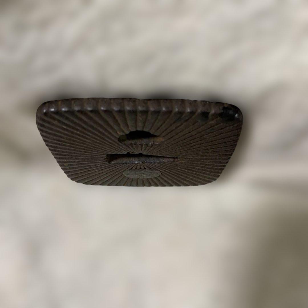 B-15 鍔 つば　武具　刀装具　鉄製　アンティーク　美術品　工芸品　木箱付き