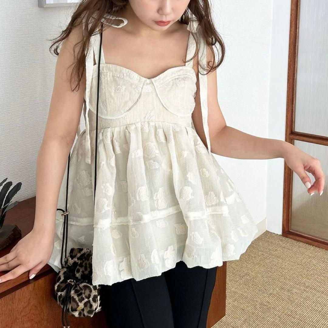 LILY BROWN（リリー ブラウン）　シアージャガードペプラムトップス