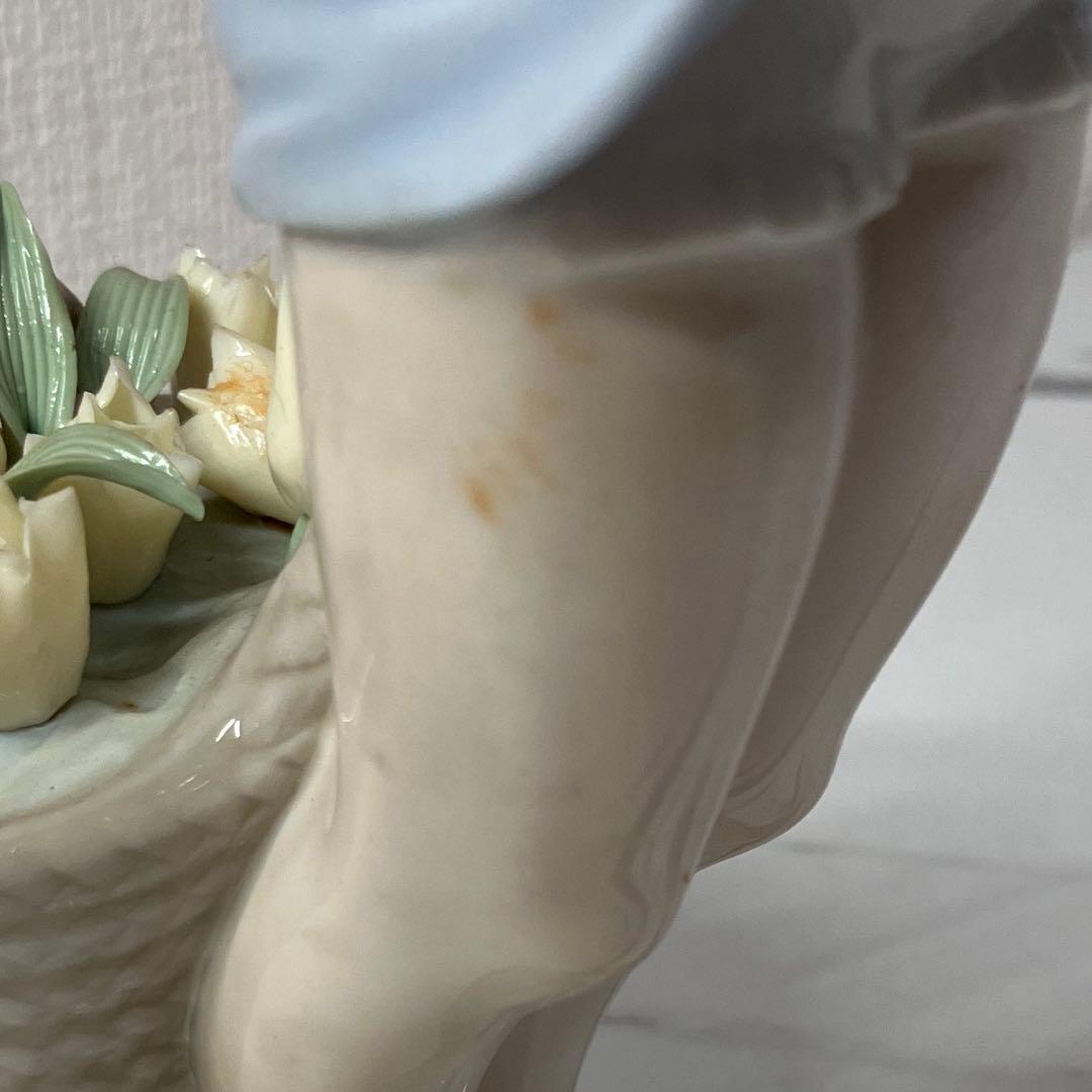 LLADRO リヤドロ 1284 花を持つ少女 フィギュリン 箱付