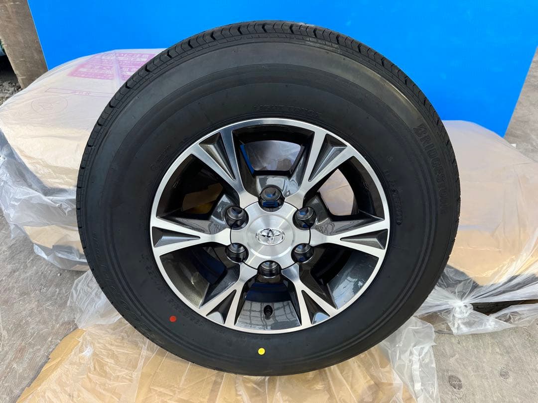 ★新車取り外し★新品タイヤ★ハイエースアルミホイール4本