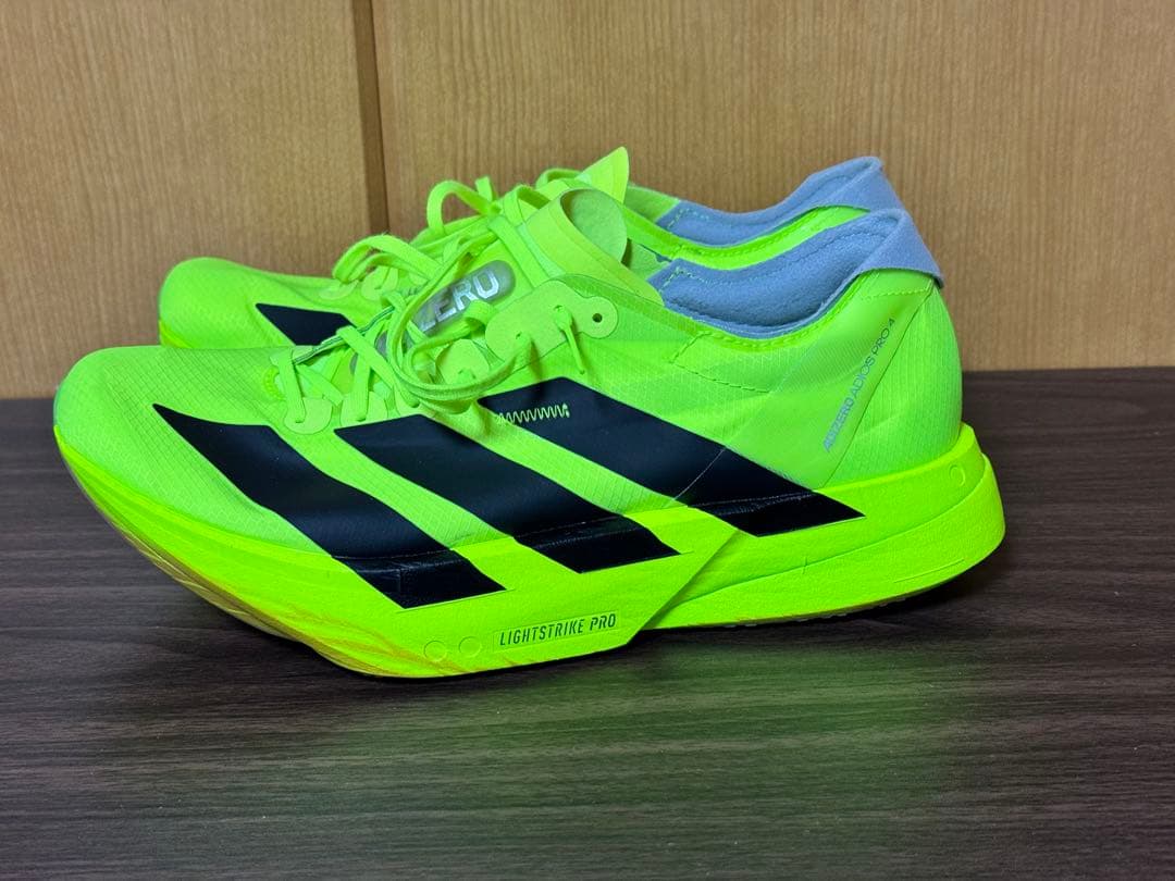 アディオスプロ4 26.0センチ