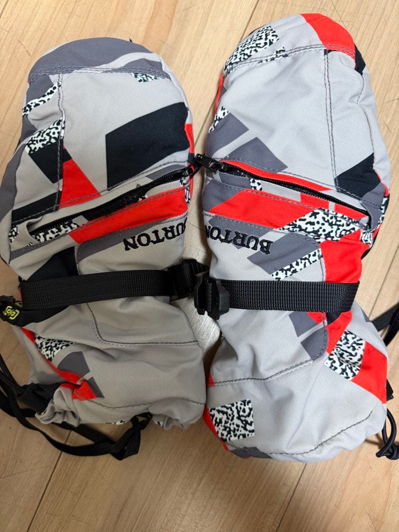 専用　スノーボードウェア　Burton 上下140 グローブインナーセット