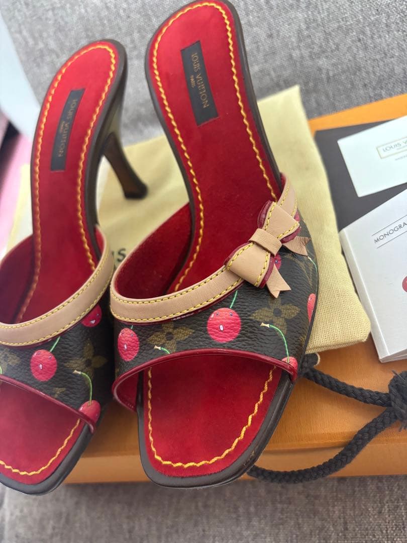 ルイヴィトン 村上隆 コラボ　モノグラムチェリー ミュール　さくらんぼ