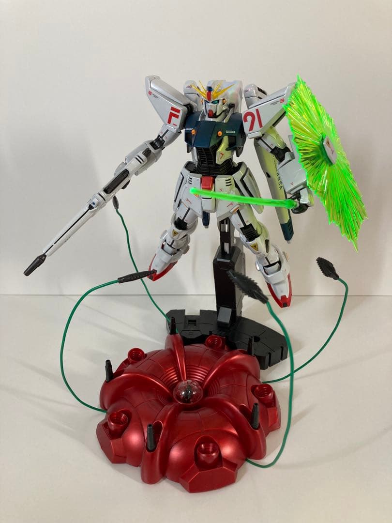 MG 1/100 ガンダムF91 Ver.2.0 ［チタニウムフィニッシュ］