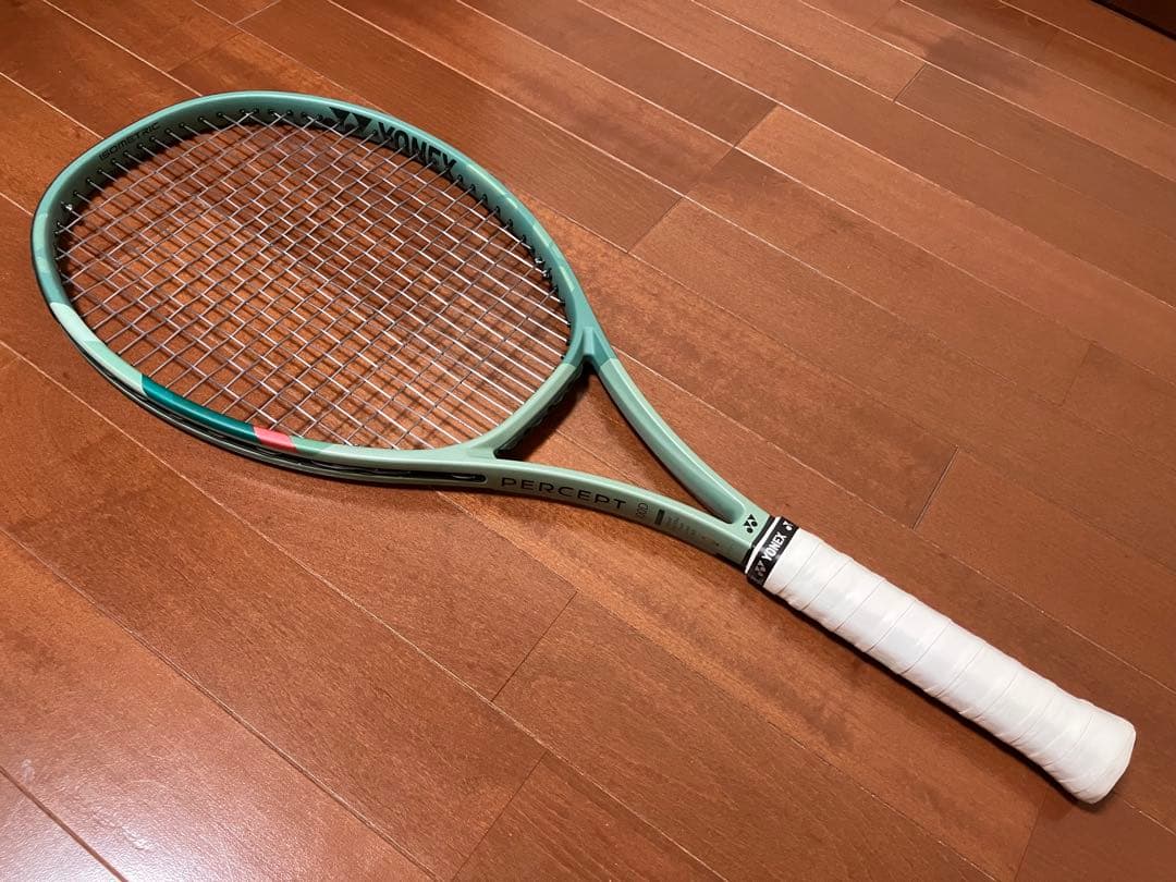 YONEX PERCEPT 100D グリップ3