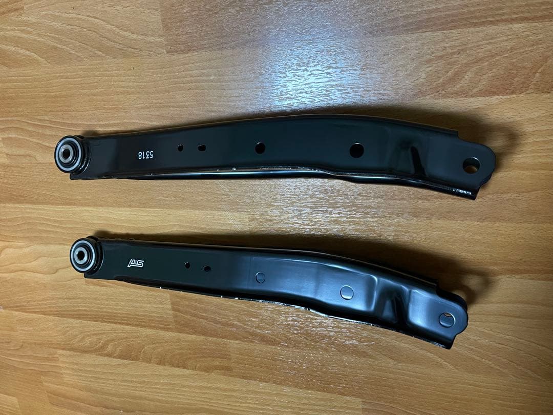 STI ラテラルリンクリア（未使用品）