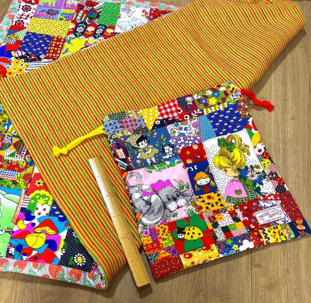 ハンドメイド❇大きめビンテージレトロアニマルパッチワークマットと巾着セット