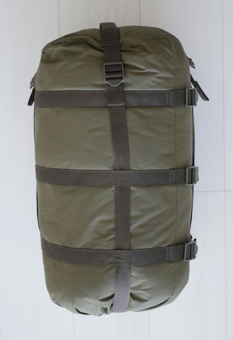 【美品】CARINTHIA ディフェンス4 サイズM カリンシア