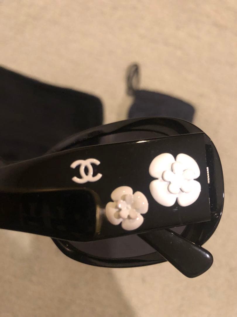 気まぐれセール　CHANEL ブラック サングラス フラワーモチーフ