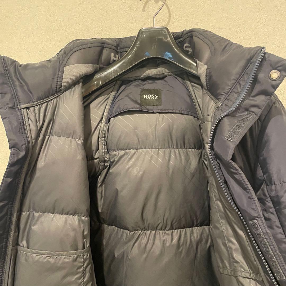 HUGO BOSS 中綿ジャケット　スタンドカラー　メタルプレート　アウター