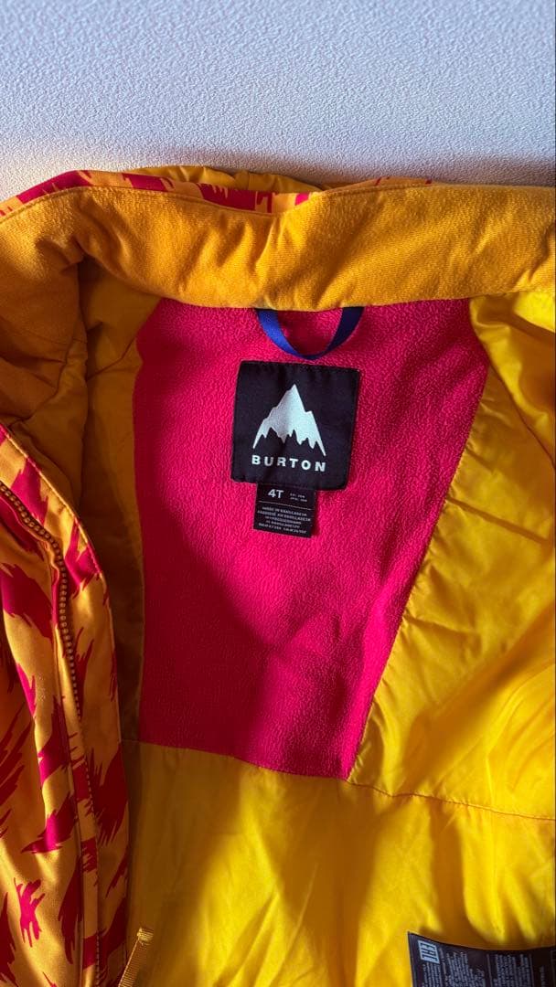 Burton 子ども用スノーボードウェアセット　4T