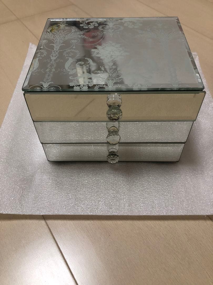 に*読様 ローラアシュレイ　LAURA ASHLEY ジュエリーボックス&シャン