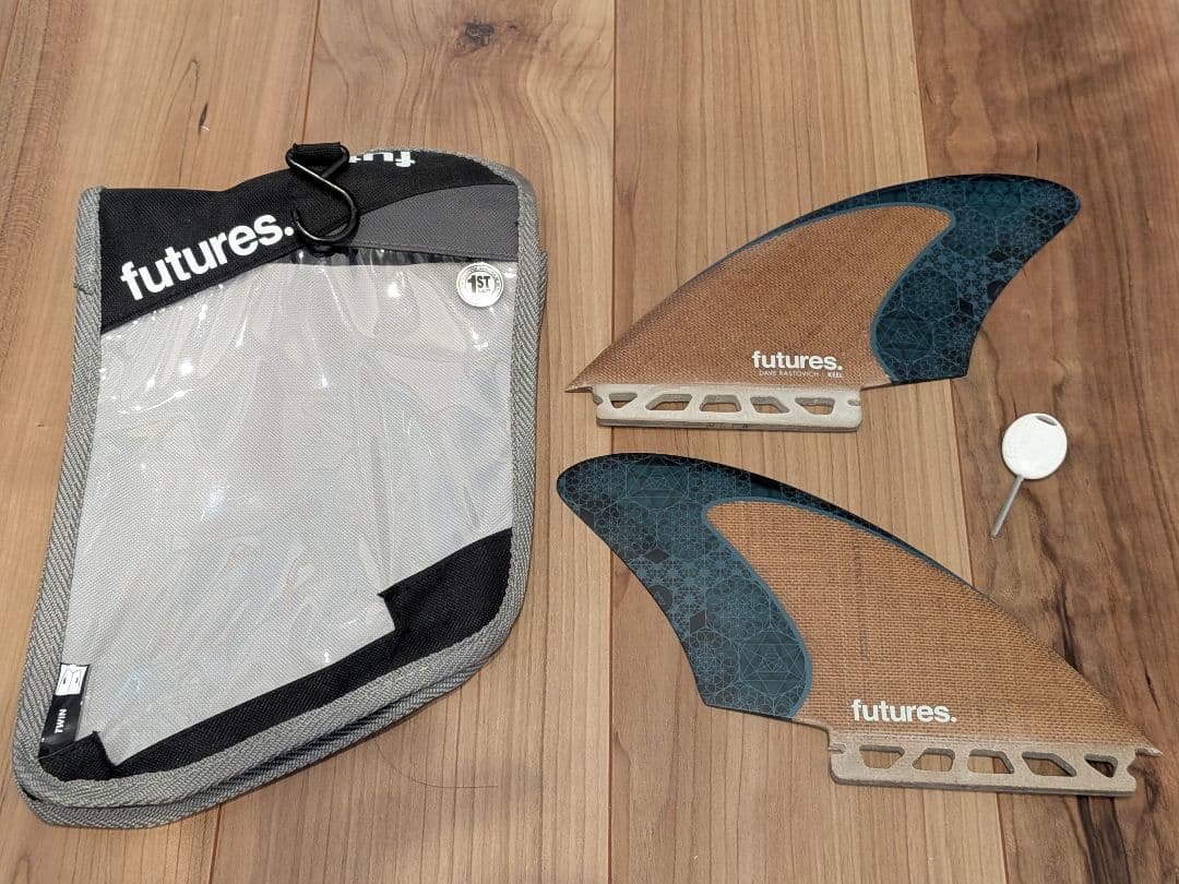 ラスタビッチ ツインキールフィン