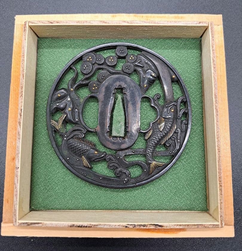 滝登り鯉図透かし銅鍔 金象嵌 鐔 日本刀 刀 刀装具 時代物 真剣 居合い 骨董