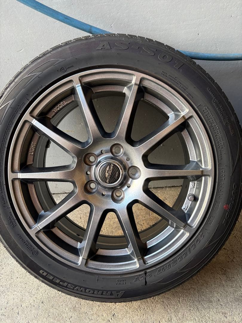 17インチ　タイヤ、ホイール4本セット