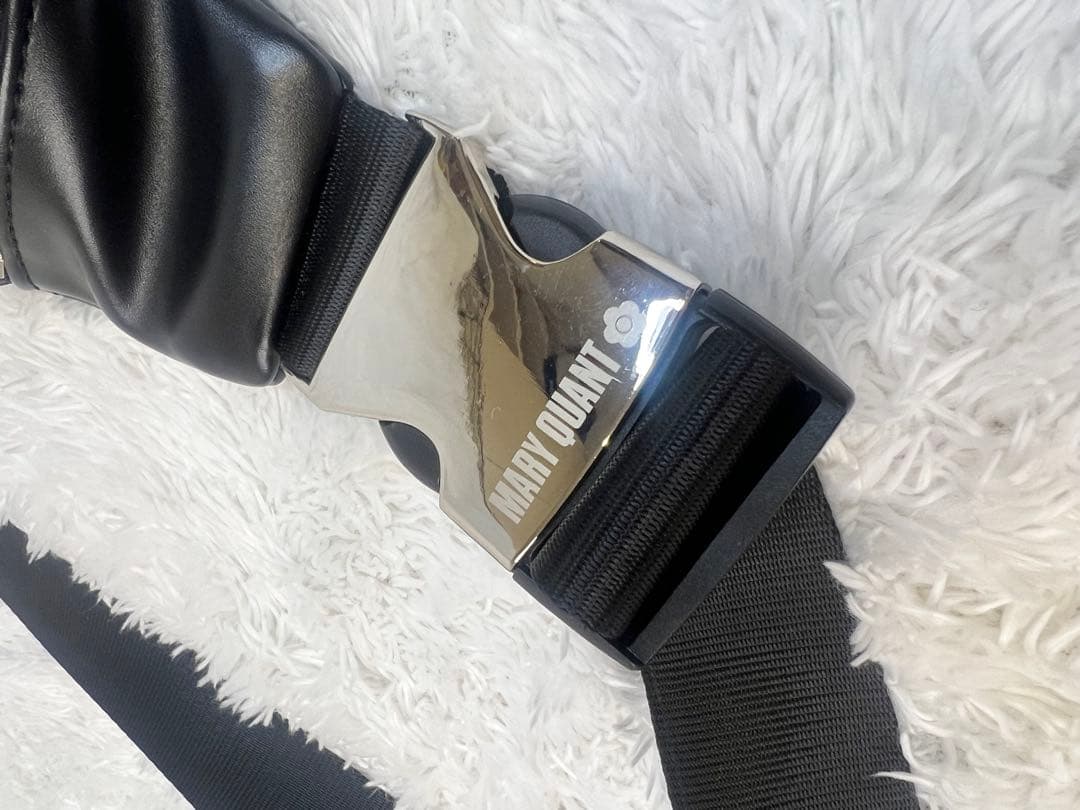 【MARY QUANT】エポビジューデイジーポイントボディバック