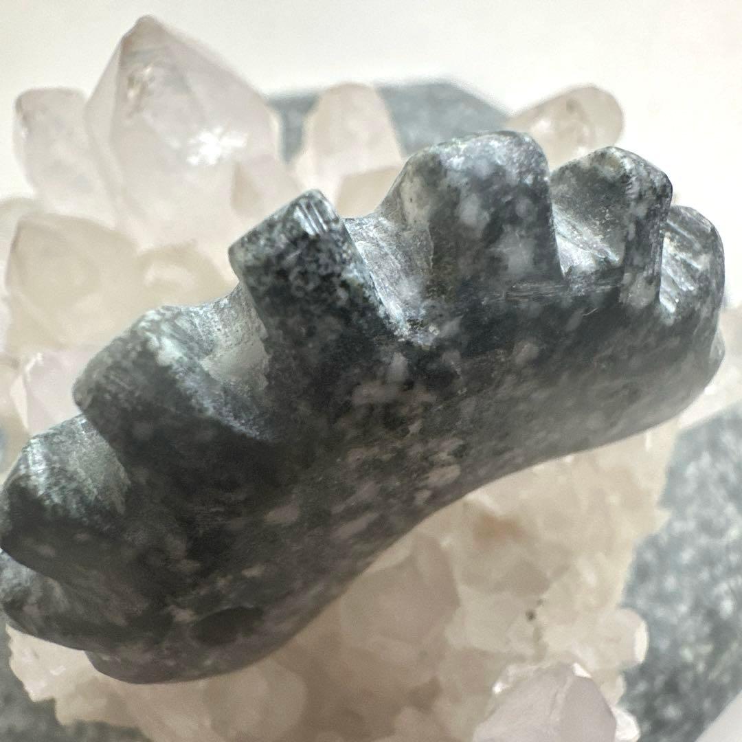 【遠野霊石】高波動霊石　龍神石　感謝の石　一ノ型　獣型勾玉　奇跡石