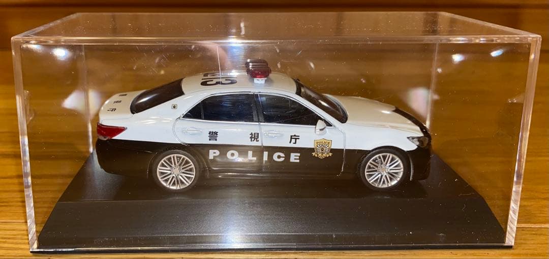 トヨタ クラウンアスリート 警察車両 ミニカー